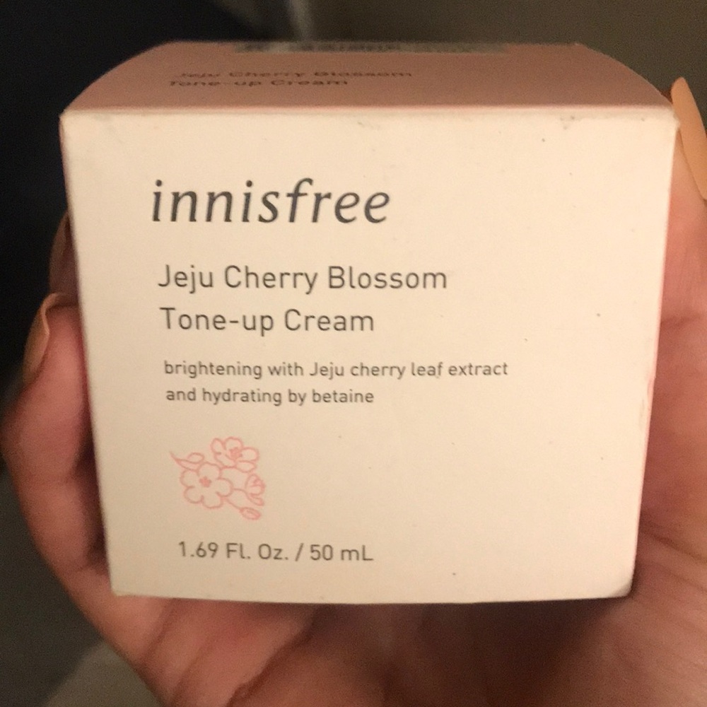 Innisfree Jeju Cherry Blossom Tone Up Cream